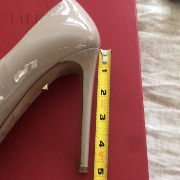 Authentic Valentino Garavani Iconic Nude pump’s - Picture 8 of 8